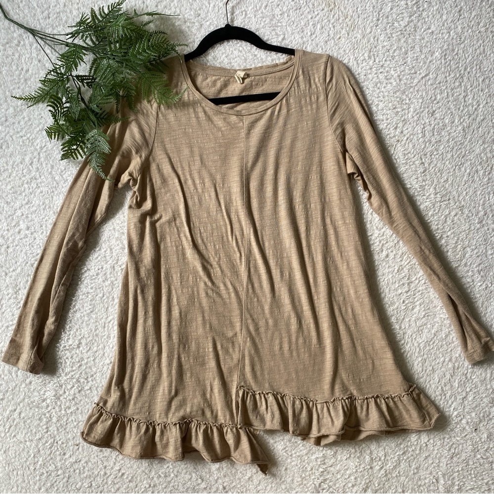 Wishlist | long sleeve ruffle detail long sleeve in sand